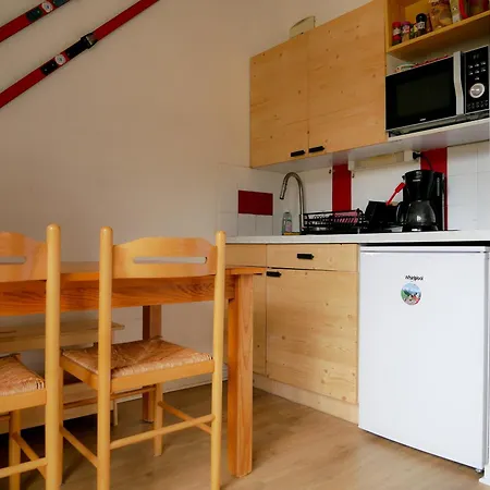 Calme Avec Balcon, Parking, Animaux Acceptes, Proche Richebourg - Fr-1-692-103 Apartment
